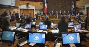 Actualmente, el Senado chileno se compone de 43 miembros.