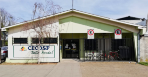 Fachada principal del Centro Comunitario de Salud Familiar (CECOSF) .