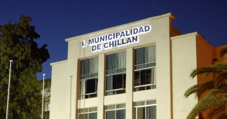 Frontis de la Municipalidad de Chillán.