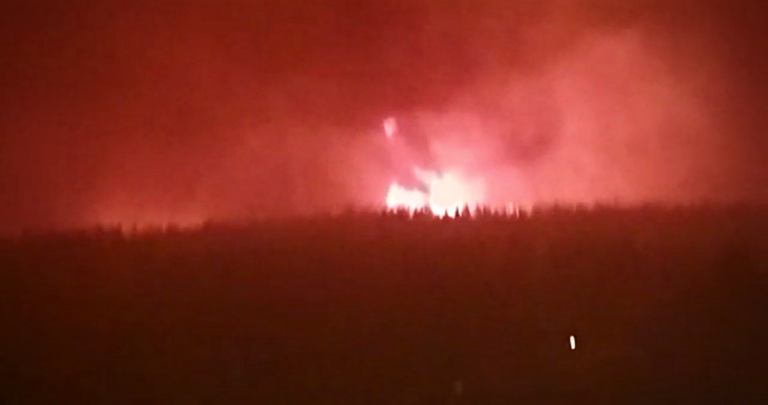 Las llamas están descontroladas en Quillón. Foto: Red Prensa Ñuble