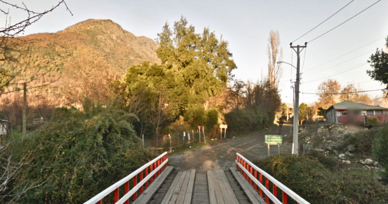 Camino de acceso al sector La Balsa, en San Fabián. | Google Street View