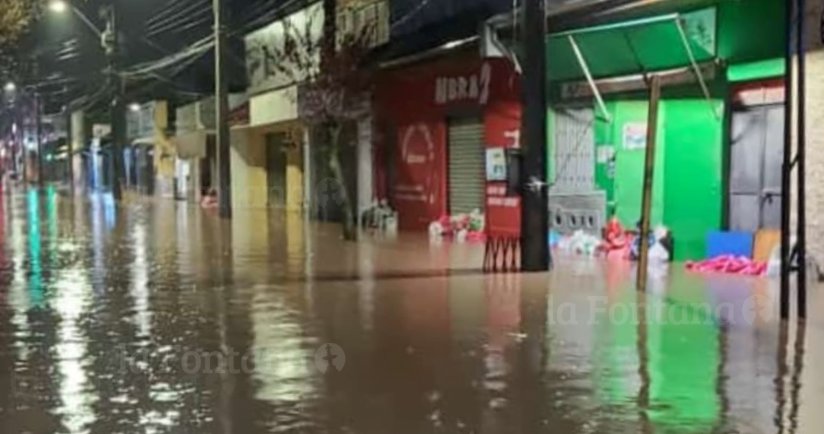 San Carlos Anegado: Inundaciones En Casas Y Locales Comerciales - LA ...