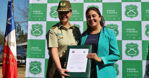La general Araya y la Ministra de Bienes Nacionales, Marcela Sandoval. Foto: Carabineros Ñuble.