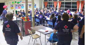Decenas de voluntarios participan de las jornadas, en el sector El Caracol. Foto: Viviana Barrera.