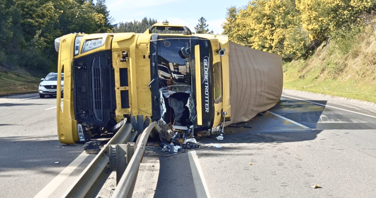 Así quedó el transporte de carga. Foto: MOP Ñuble.