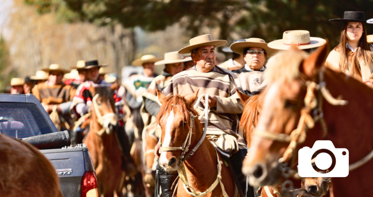 FOTOS: Mil jinetes huasos participaron en Cabalgata por la Ruta del Vino en Quillón