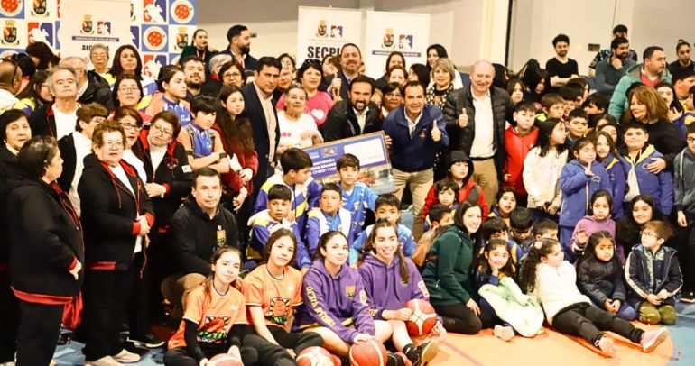 Más de 4 mil atletas utilizan el gimnasio al mes. Foto: Municipalidad de Chillán Viejo.