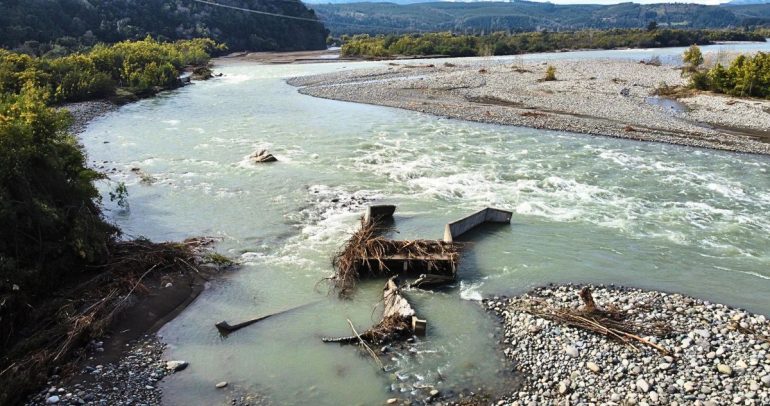 Los daños fueron daños causados por las crecidas del río Ñuble en junio y agosto de 2023. Foto: Junta Vigilancia Río Ñuble