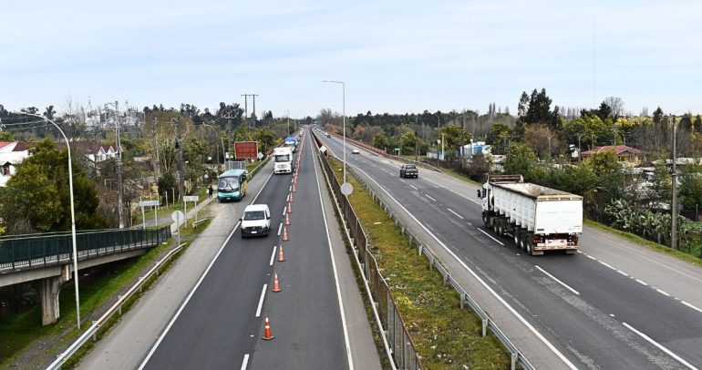 La obra incluirá terceras pistas, eliminación de peajes y reconstrucción de infraestructura. Foto: MOP