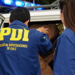 Persona detenida por la PDI. Fotografía de archivo.