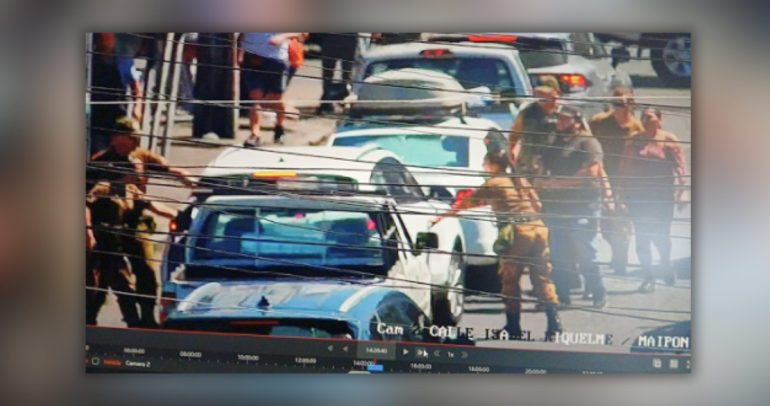 Momento exacto de la detención. Foto: Cámara de Seguridad Municipal.