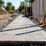 La construcción busca facilitar el desplazamiento en una zona donde las calles de tierra han dificultado la movilidad. Foto: Municipalidad de San Carlos