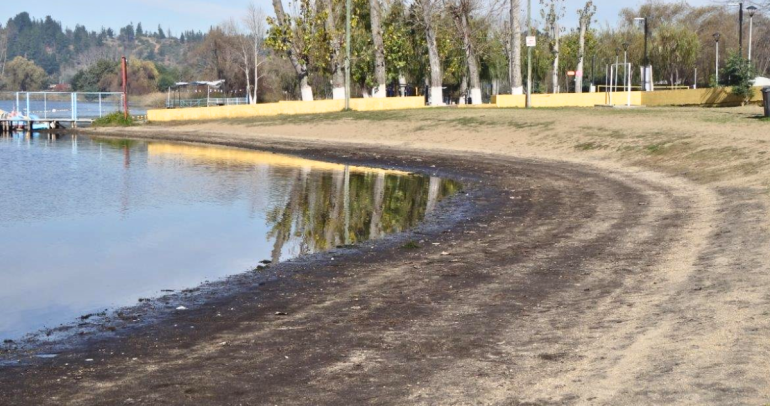 Así se ve la ribera de la laguna. Foto: Municipio.