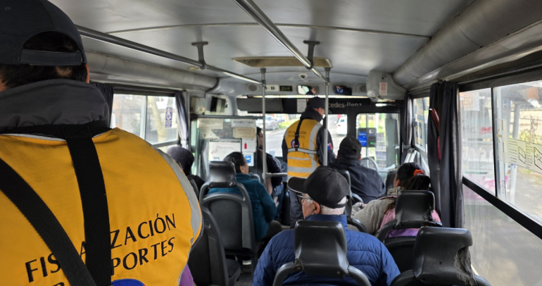 Fiscalización del pago del pasaje. Foto: Seremitt Ñuble