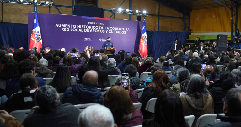 La ceremonia se realizó en el Gimnasio Municipal de Coelemu. Foto: Presidencia.