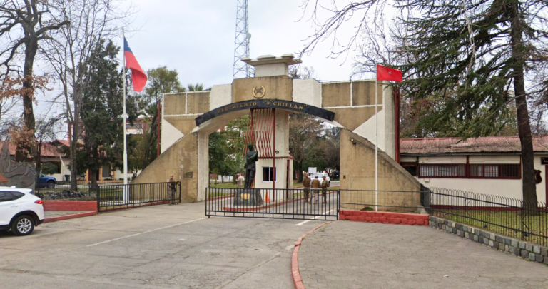 Entrada al Regimiento N°9 de Chillán. Foto: Street View.