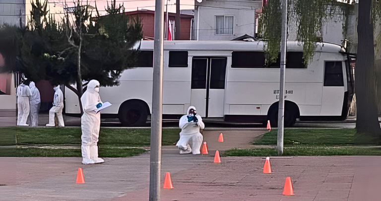 Así se desplegó la policía por el lugar de los hechos. Foto: Fiscalía.