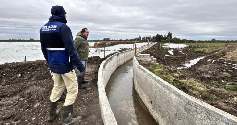 La DGA fiscaliza también el cumplimiento de la cuota de extracción de cada inscrito. Foto: MOP Ñuble.