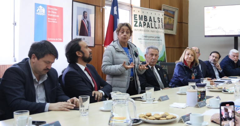 La ministra de Obras Públicas, Jessica López, visitó la región para la apertura de ofertas. Foto: MOP Ñuble