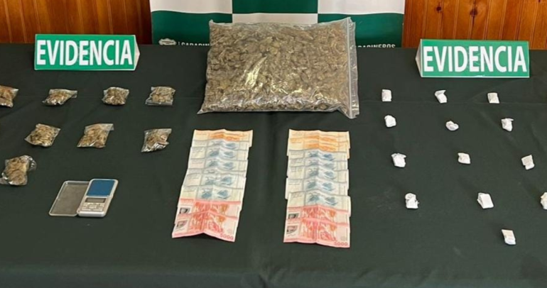 Evidencia de lo incautado. Foto: Carabineros Ñuble.
