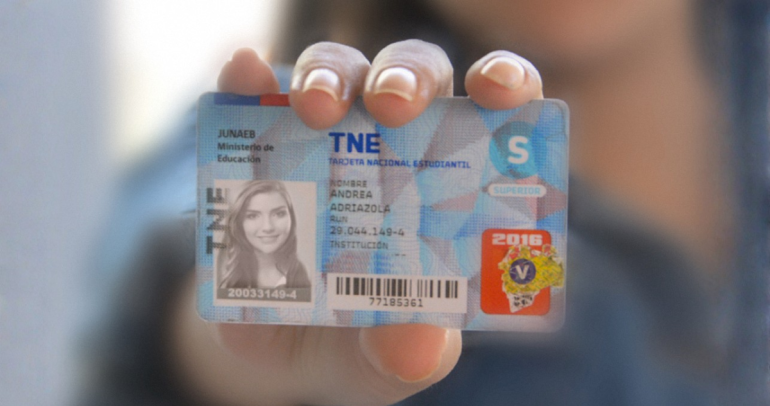 La Tarjeta Nacional Estudiantil (TNE) brinda el beneficio a escolares y universitarios.