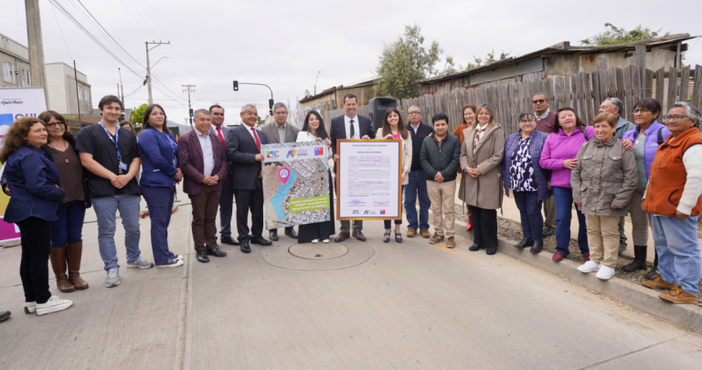 Con la firma del comodato las autoridades aseguran que se avanzará en la construcción. Foto: SSÑ