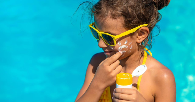 Entre las indicaciones está el uso de bloqueador solar cada 2 horas. Foto: SSÑ.