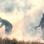 Brigadistas en una zona afectada por incendios forestales. Fotografía referencial: Pixabay.