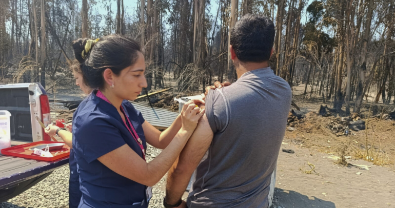 Vacunación en terreno. Foto: SSÑ