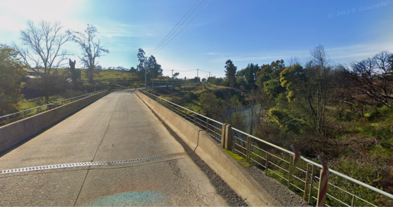 Puente El Diablo, río Chillán. Foto de contexto: Google Street VIew.