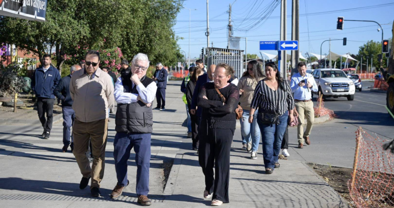 Las autoridades recorrieron el lugar. Foto: municipio.