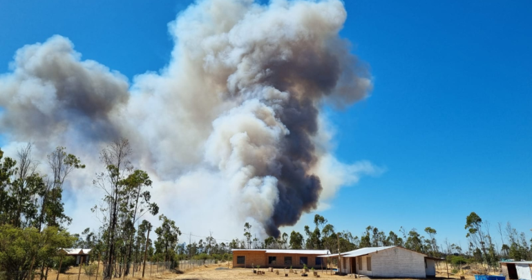 Incendio en San Nicolás. Foto: Camilo Díaz.