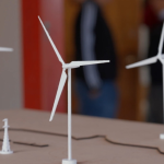 Una maqueta de una planta eólica. Foto: Cedida.