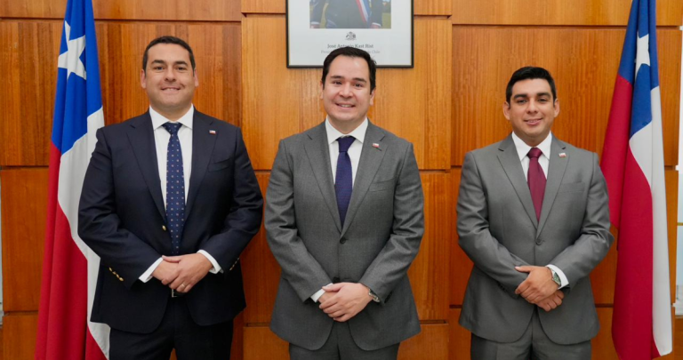 Cristóbal Jardúa, Diego Sepúlveda y Tomás Landaeta. Foto: DPR.