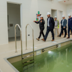 Recorrido de las autoridades por las instalaciones. Foto: GORE Ñuble