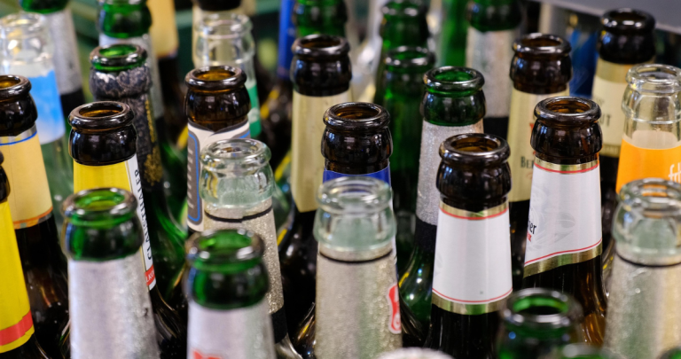 Habrá un punto destinado al reciclaje de vidrio. Foto referencial: Pixabay