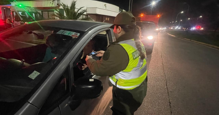 Aplicación de alcotest. Foto: Carabineros Ñuble