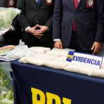 La PDI y Fisclaía mostró lo incautado a la prensa y funcionarios de Gobierno. Foto: Fiscalía.