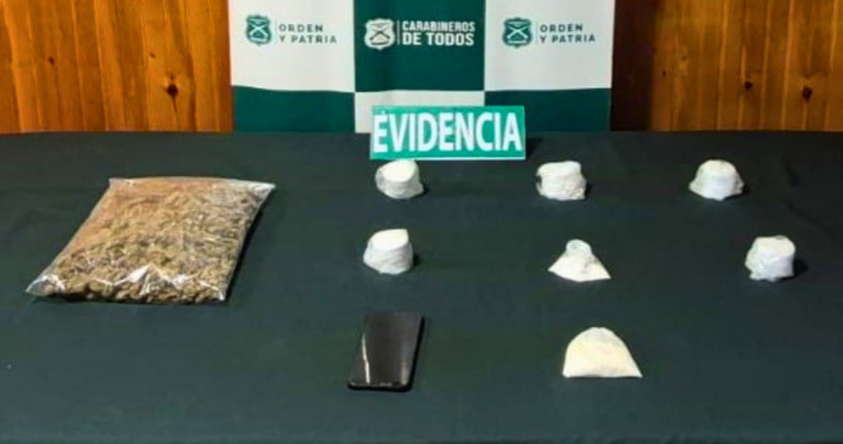 Evidencia de lo incautado. Foto: Carabineros Ñuble.