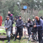 Director Tomás Alzamora durante el rodaje de su nueva película en Ñuble, inspirada en la leyenda del Tue Tue