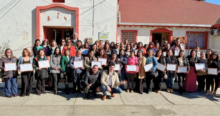 70 mujeres jefas de hogar de Quillón completan programa de apoyo laboral