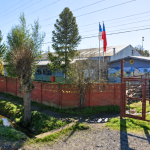 Escuela Básica Héroes de Iquique del sector Bustamante, en Coihueco. Foto: Street View (mejorada con IA).