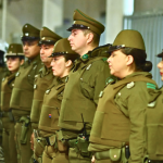 Carabineros frente al edificio de la delegación, en San Carlos., Foto: DPP.