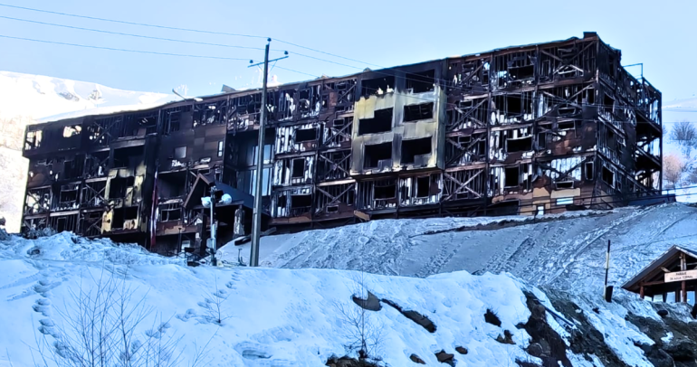 Fiscalía abre investigación para determinar qué provocó incendio en Hotel Alto Nevados de Termas de Chillán